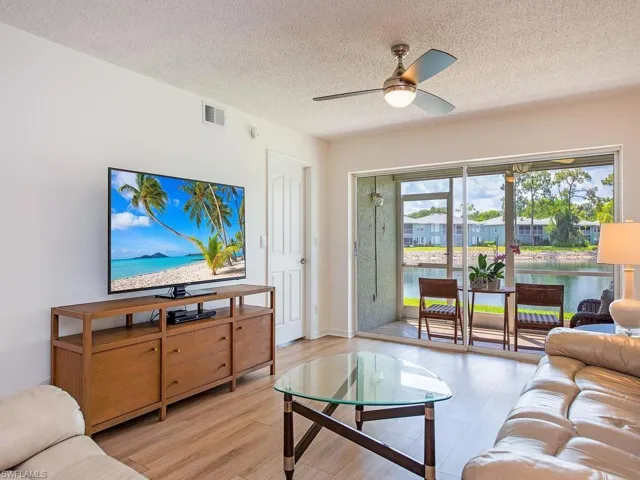865  New Waterford  DR, Naples, FL 34104