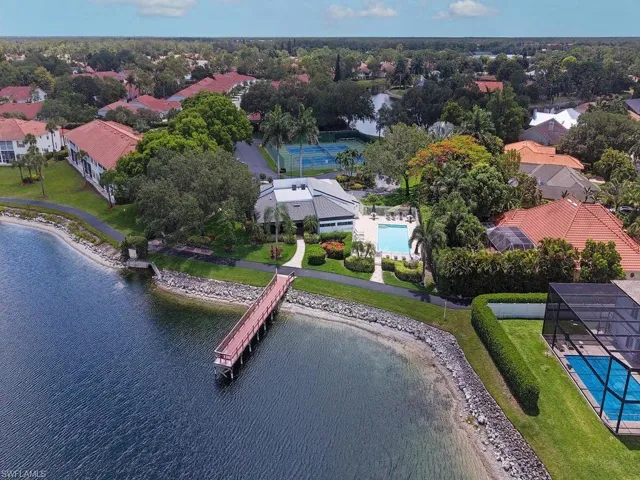Birkshire Lakes clubhouse and amenities