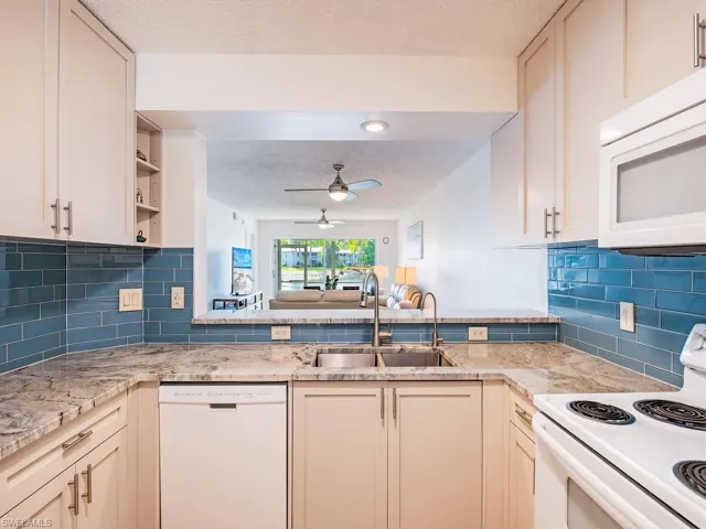 865 New Waterford Dr S101, Naples, Florida 34104