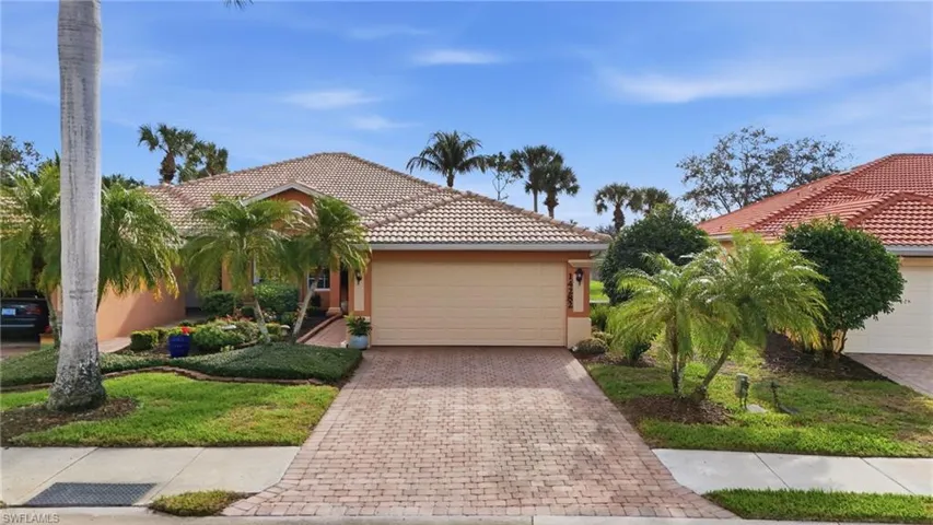 14282  Manchester  DR, Naples, FL 34114