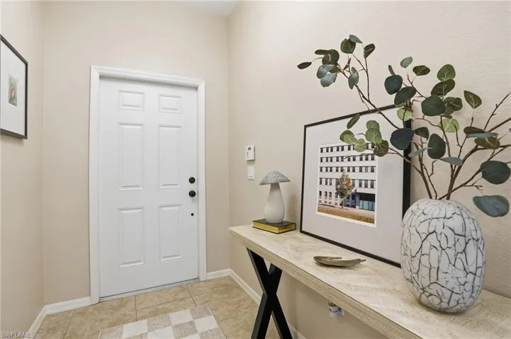 14282  Manchester  DR, Naples, FL 34114