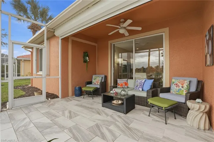 14282  Manchester  DR, Naples, FL 34114