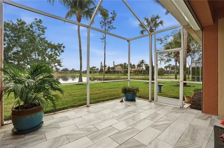 14282  Manchester  DR, Naples, FL 34114