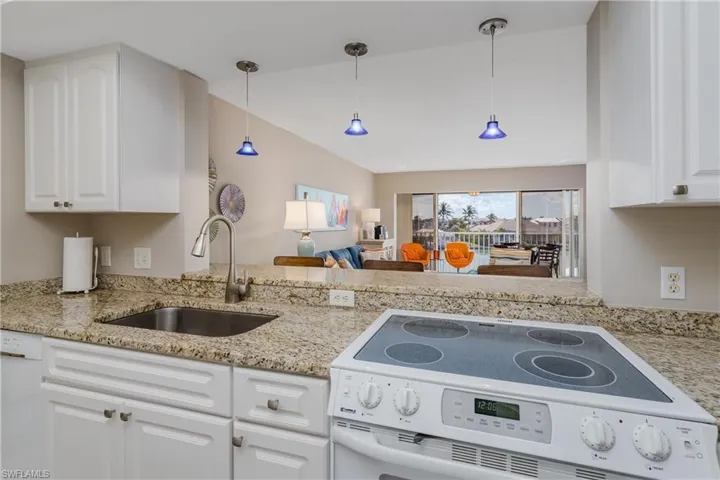 300  Park Shore  DR, Naples, FL 34103