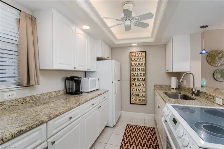 300  Park Shore  DR, Naples, FL 34103
