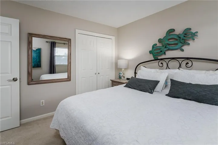 300  Park Shore  DR, Naples, FL 34103