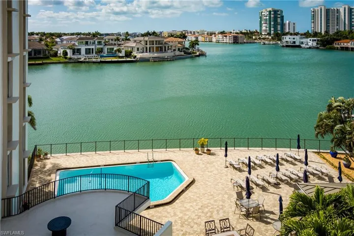 300  Park Shore  DR, Naples, FL 34103