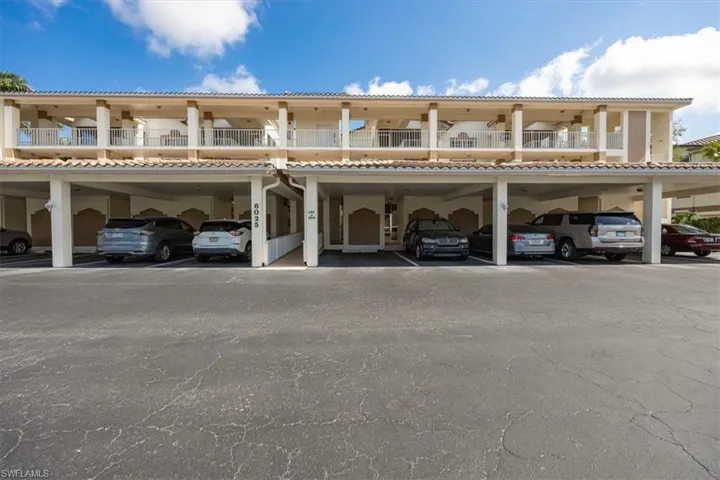 6025 Chardonnay Ln 103, Naples, Florida 34119