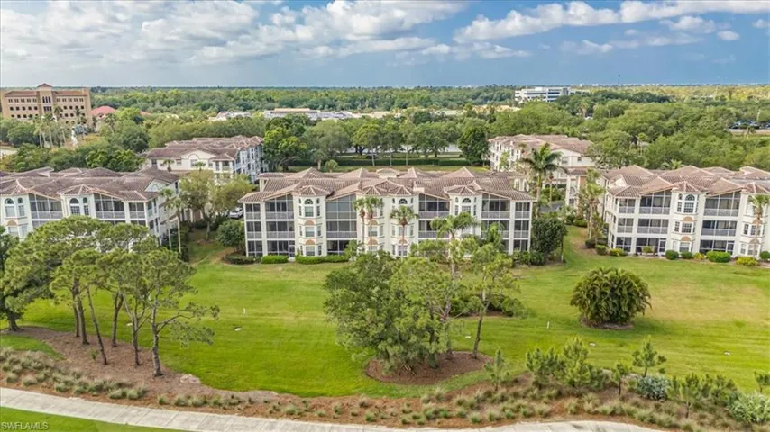 6025 Chardonnay Ln 103, Naples, Florida 34119