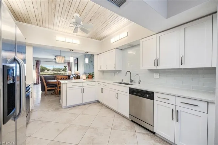 6025 Chardonnay Ln 103, Naples, Florida 34119