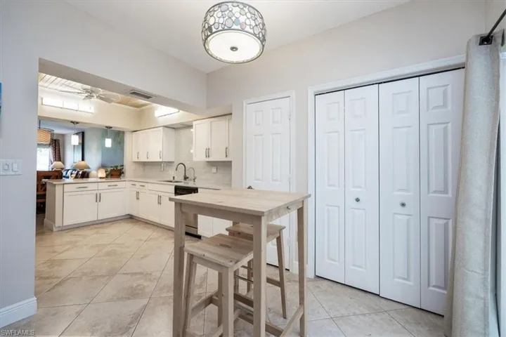 6025 Chardonnay Ln 103, Naples, Florida 34119