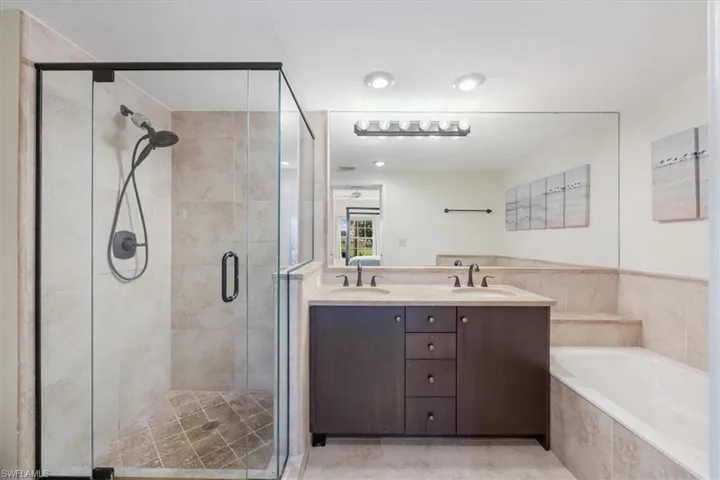 6025 Chardonnay Ln 103, Naples, Florida 34119