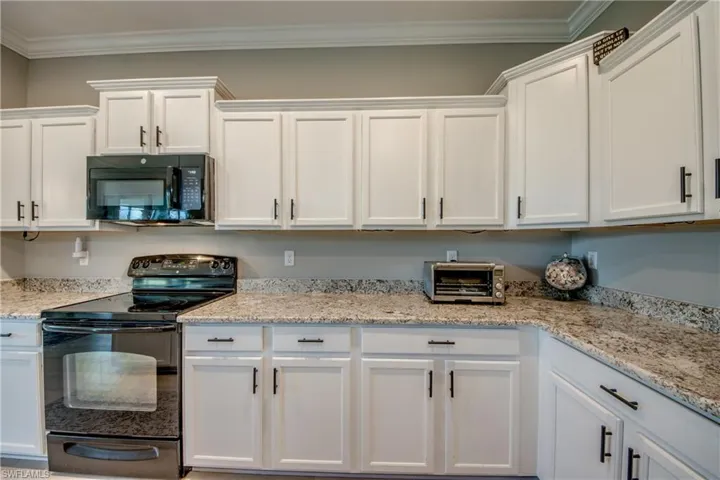 13056 Silver Thorn Loop, North Fort Myers, Florida 33903