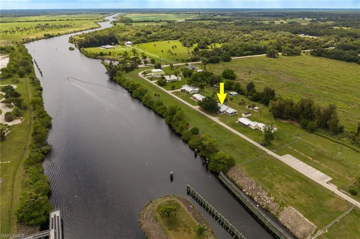 1159 Lock Ln, Moore Haven, Florida 33471