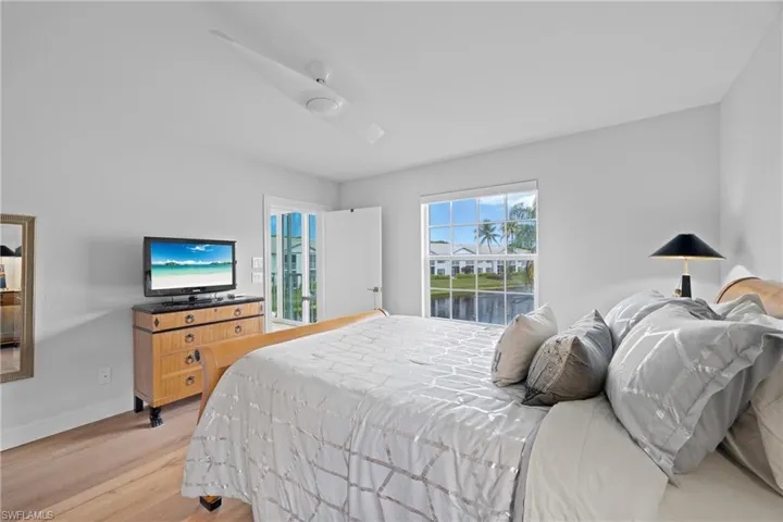 818 Tanbark Dr 204, Naples, Florida 34108