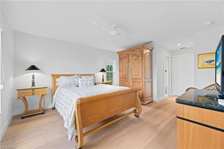 818 Tanbark Dr 204, Naples, Florida 34108