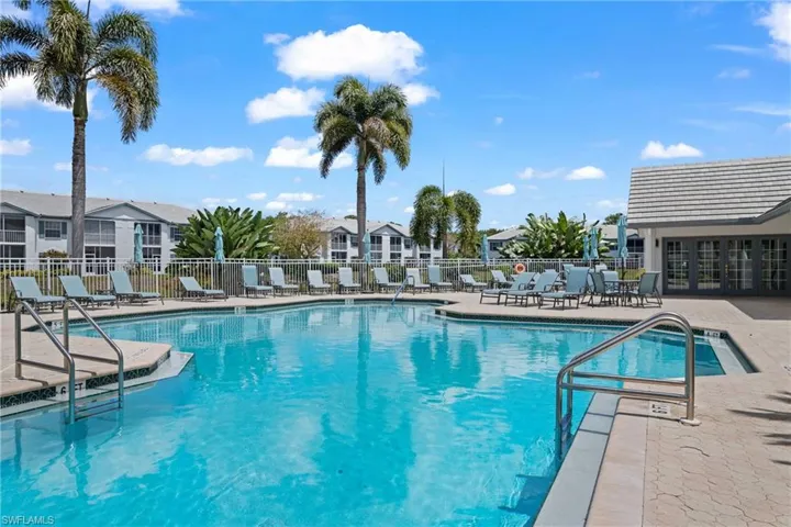 818 Tanbark Dr 204, Naples, Florida 34108