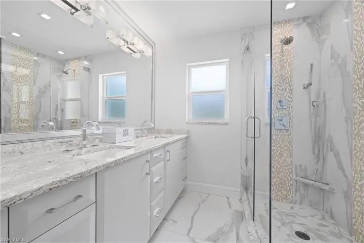818 Tanbark Dr 204, Naples, Florida 34108