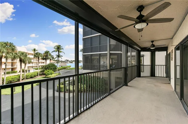 Balcony with ceiling fan