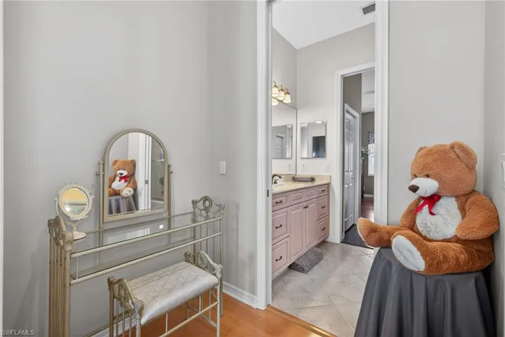 27041 Flamingo Dr, Bonita Springs, Florida 34135