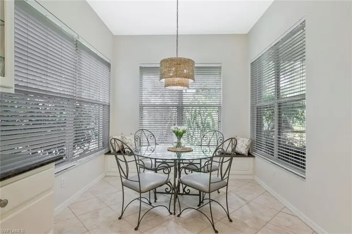 Breakfast area