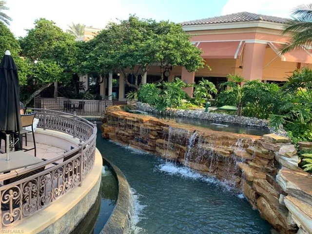 The Promenade at Bonita Bay sits just outside the gates of Bonita Bay, offering an inviting outdoor destination for dining, shopping, and social gatherings right at your doorstep.