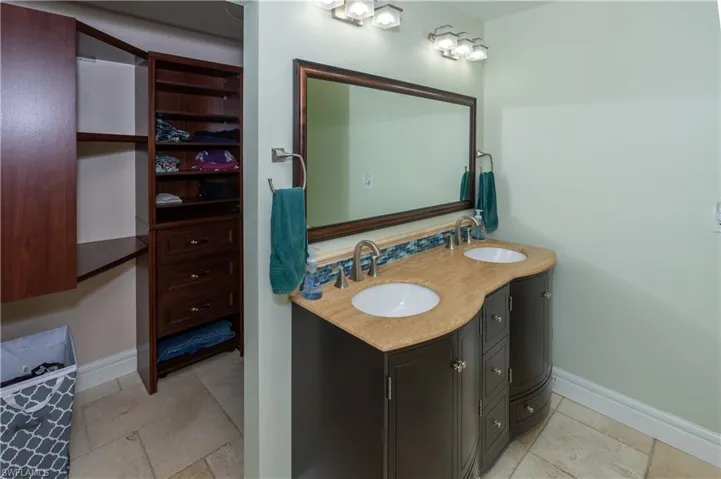 Main bath with walk in closet