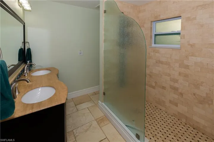Main bath with walk in shower