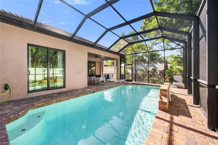 833  109th N AVE, Naples, FL 34108