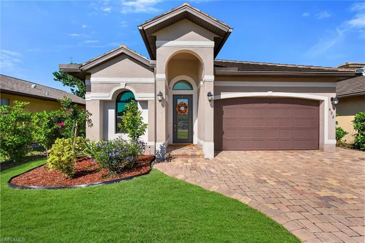 833  109th N AVE, Naples, FL 34108