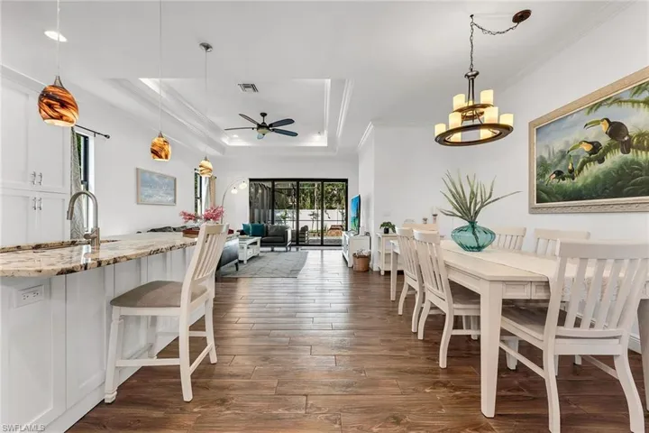 833  109th N AVE, Naples, FL 34108