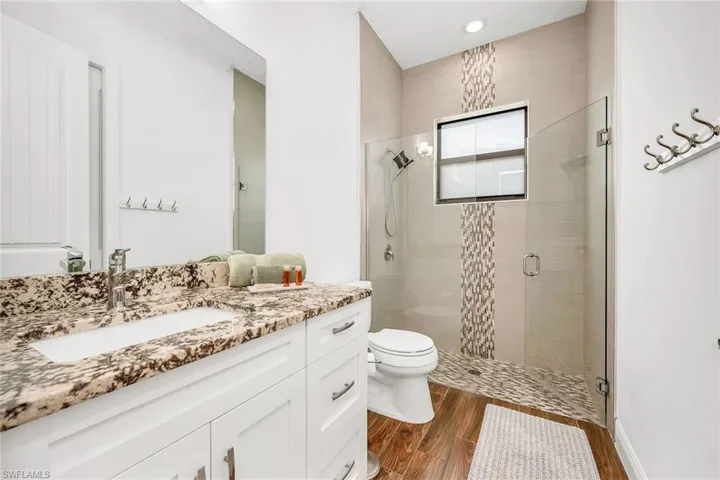 833  109th N AVE, Naples, FL 34108