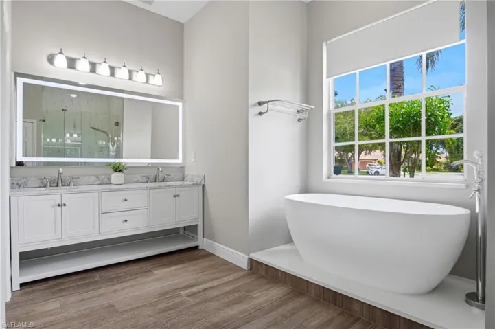 661 Grand Rapids Blvd, Naples, Florida 34120