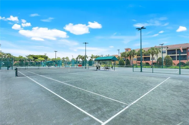 Tennis 1 of 5 Courts