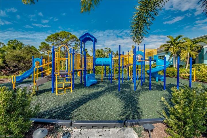 3438 Manati, CAPE CORAL FL 33909