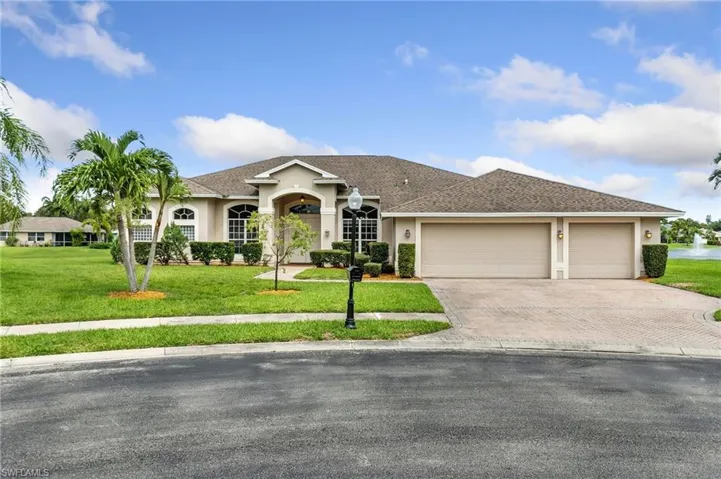 9101  Kings Cove  CT, Fort Myers, FL 33967