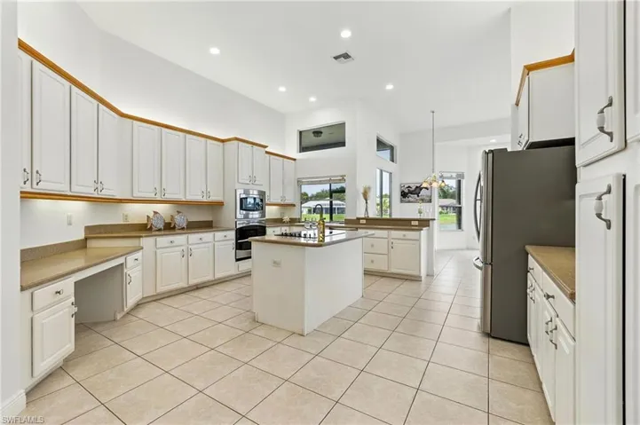 9101  Kings Cove  CT, Fort Myers, FL 33967