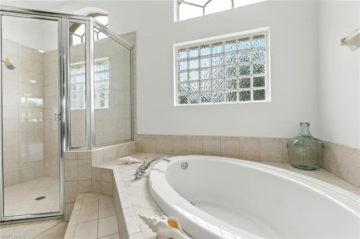 9101  Kings Cove  CT, Fort Myers, FL 33967