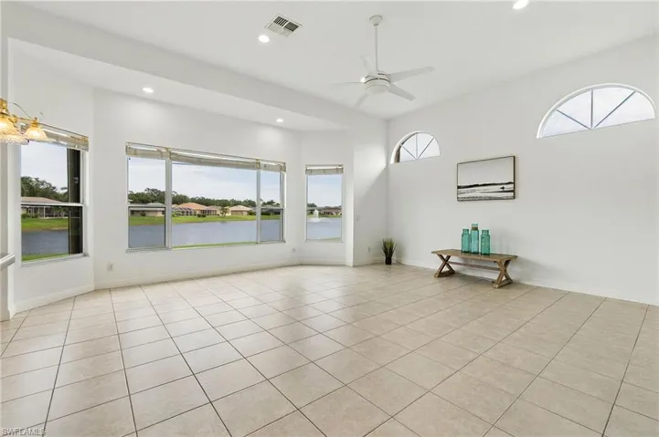 9101  Kings Cove  CT, Fort Myers, FL 33967