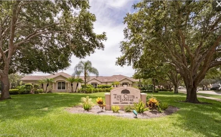 9101  Kings Cove  CT, Fort Myers, FL 33967