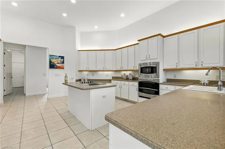 9101  Kings Cove  CT, Fort Myers, FL 33967