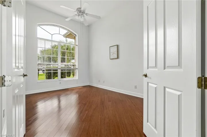 9101  Kings Cove  CT, Fort Myers, FL 33967