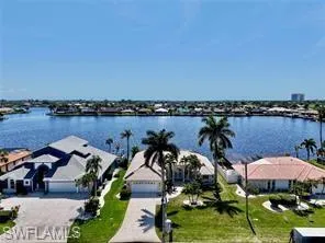702 Sw 52nd St, Cape Coral, Florida 33914