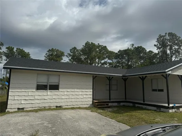 4112  2nd W ST, Lehigh Acres, FL 33971