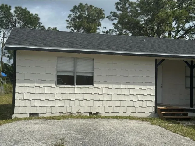 4112  2nd W ST, Lehigh Acres, FL 33971