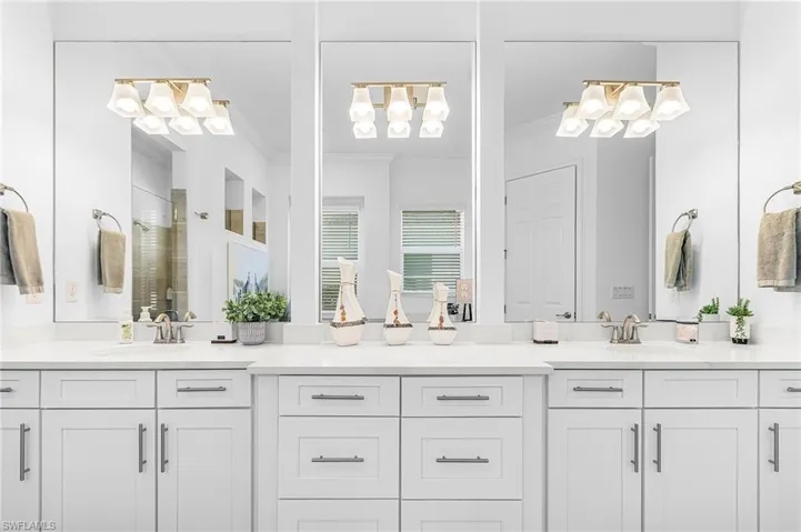 13832 Blue Bay Cir, Fort Myers, Florida 33913