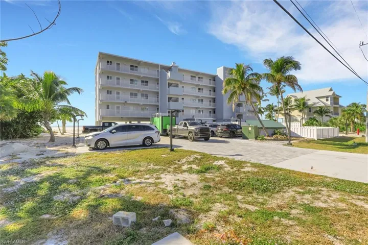 View of apartment building / complex