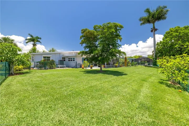 huge yard!  plenty of room for a pool