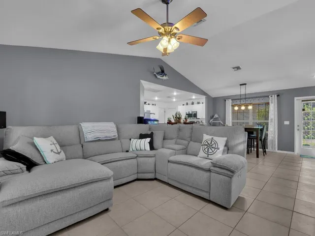 2609 Ne 5th Ave, Cape Coral, Florida 33909