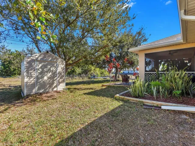 2609 Ne 5th Ave, Cape Coral, Florida 33909